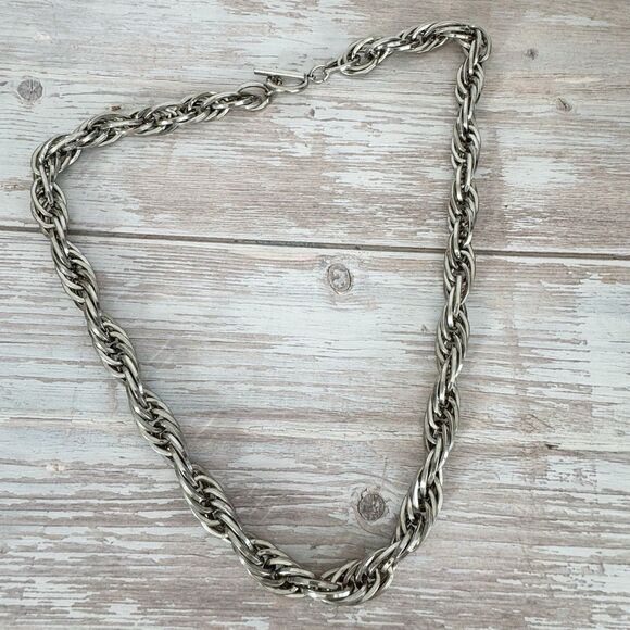 Large Chunky Silver Chain Necklace With Toggle Closure Mob Wife 27” - Picture 10 of 11